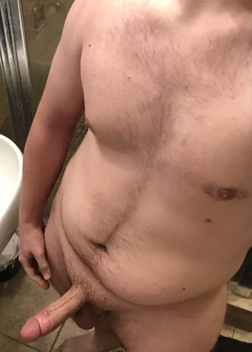 [M] 27, 205lbs, 5’11”. I’ve lost a little over 60lbs in the last 3 years, trying to put myself out there again! What would you rate me? by Jammin477