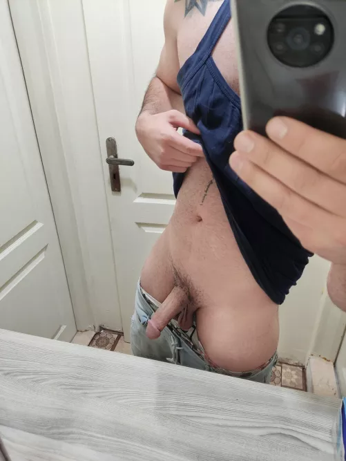 M 27/6'1/187lbs by YogurtclosetNo4409