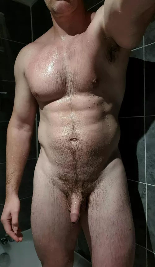 M 40 6'4 240lbs feel good Friday. How are you feeling today? by nakeytime2021