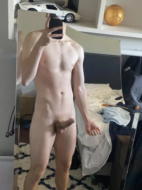 (M) about to be 20 been working on the physique by whatitdooo420