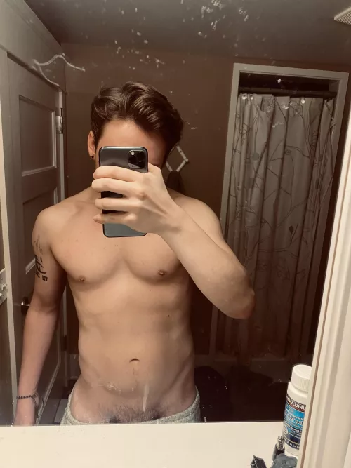 (m) been trying to lean out a bit recently, curious of what people think right now. Honesty appreciated. by db13198