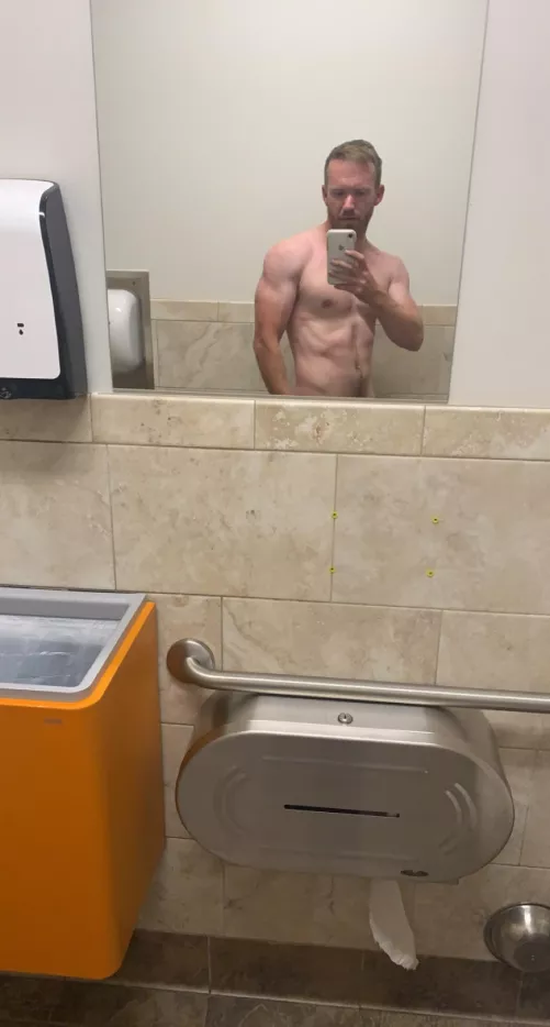 (M) Better then just a D pic?? by rtaylor1515