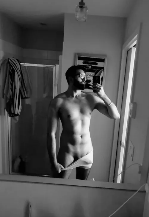 [m] black n white hits different by send-me-your-noods