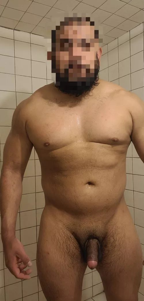 (M) Curious to see how my powerlifter body rates. by Throwaway03980