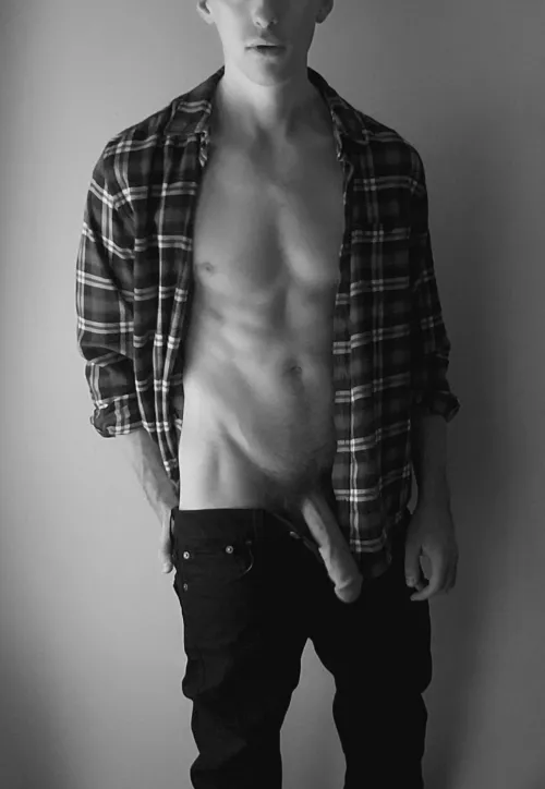 [M] Freezing my dick off in Michigan by coldfish2019