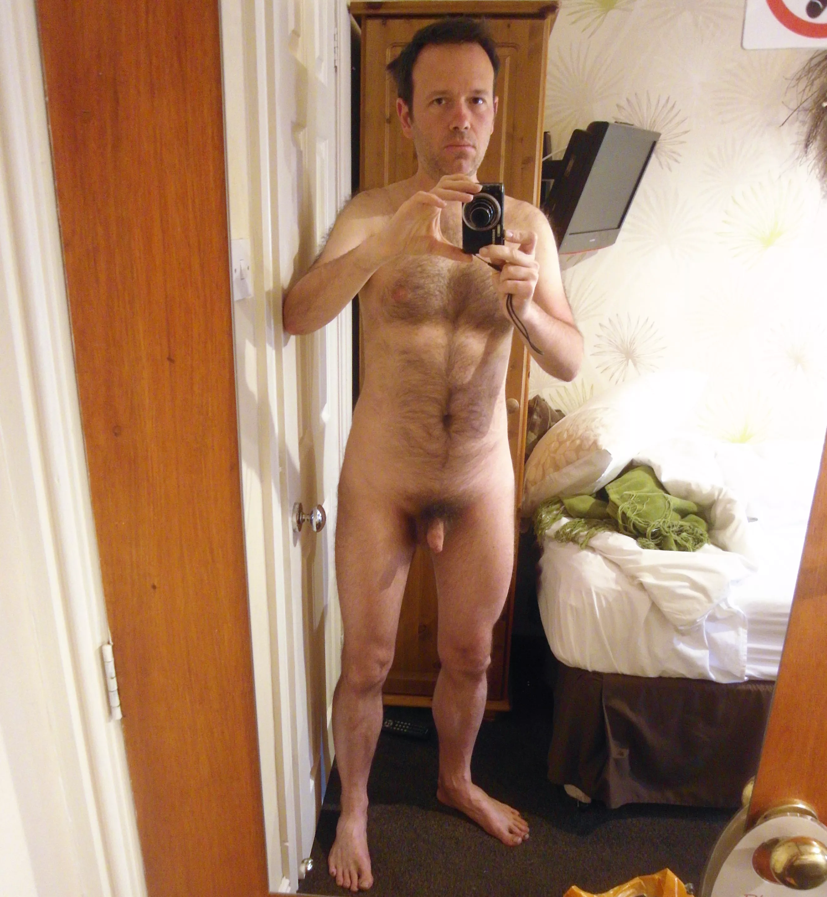 [M] In a hotel in August posted by ch572