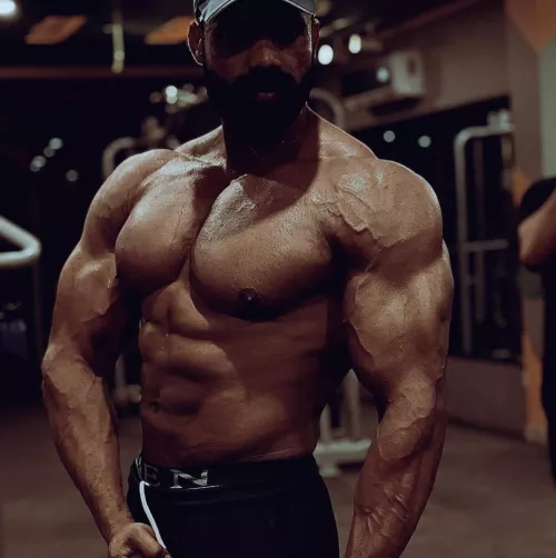 (m) Posing after an intense arms workout! by Mkw44