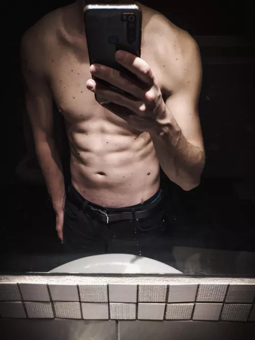 (m) post party selfie by f1tb0y1