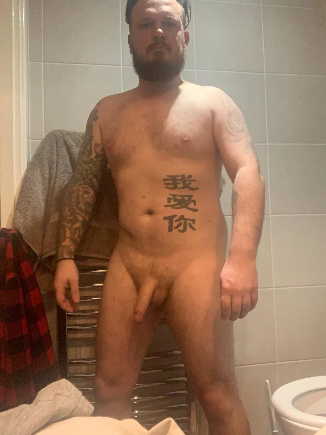 (M) quick selfie before work posted by Geordiegb