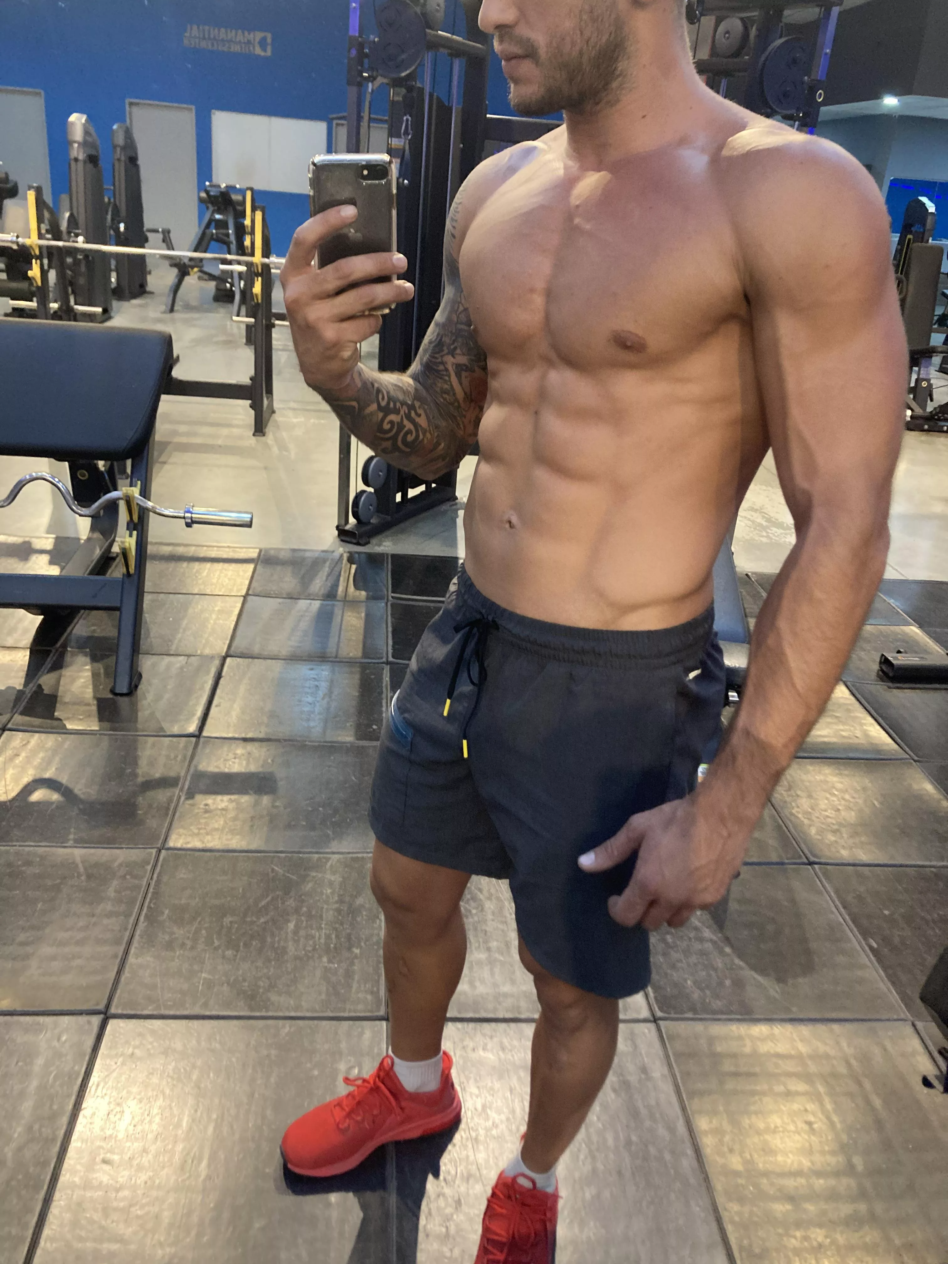 (M) Saturday done ☑️ I feel like I wanna workout naked…. posted by nachingun