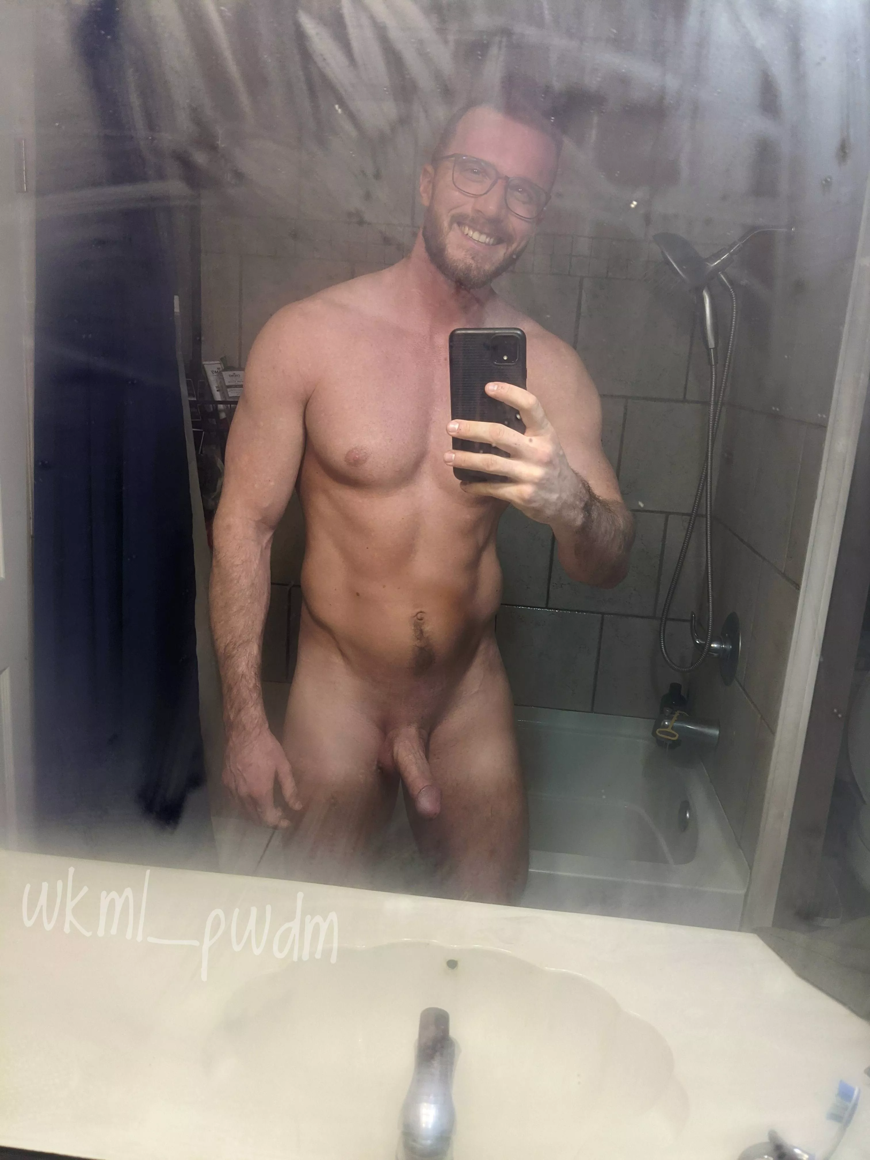 (m) Steamy showers posted by wkml_pwdm