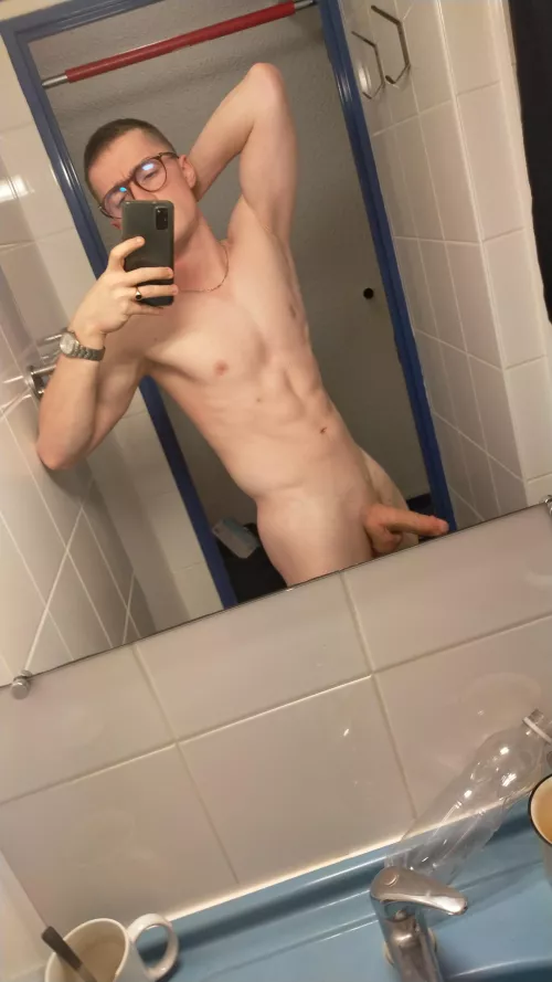 (m) would love a proper opinions. Dm me by Extension_Procedure7