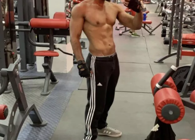 (M) would you pull this pants ? by Ill_Classroom_8980