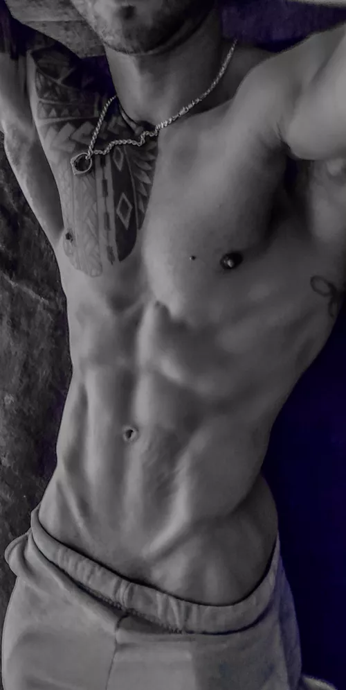 [M] your body is a canvas. Express yourself by reeeeohssss9