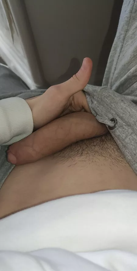 m19 he is sleepy by scottishboi9