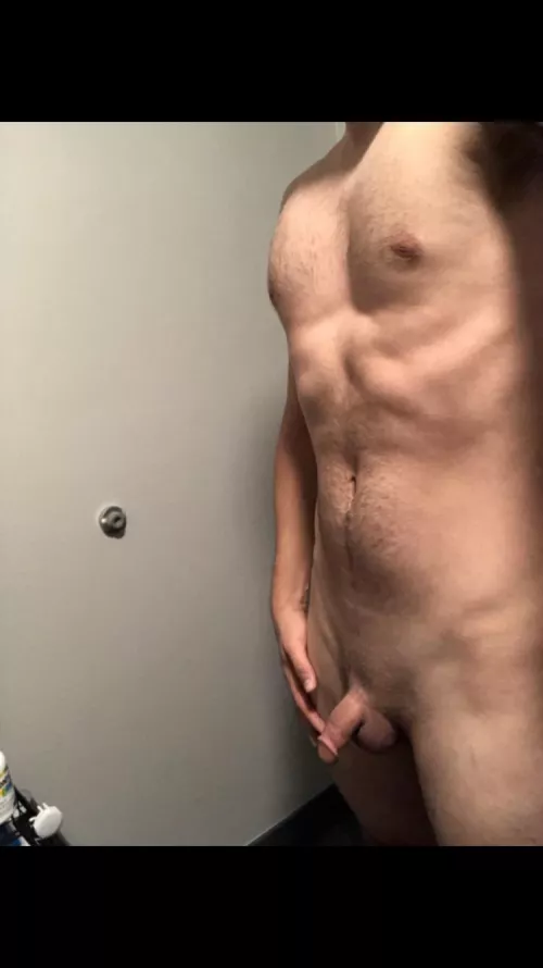 M22 190lbs 6’3 How do I look?😜 by Ok-Conversation9397