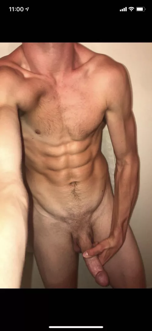 M[25] how pretty? by johnnylongcock72