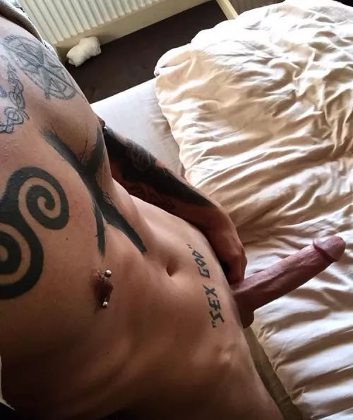 (M)(25) Open your mouth wide. I'll let you swallow 'till last drop. 🍆💦👅 by 20DonJuan20