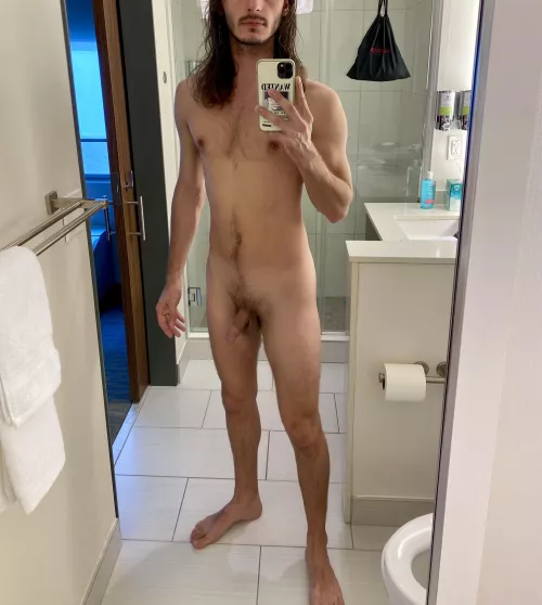 [M26, 6’1, 162 lbs] I struggle with accepting my thin body but I’m working on becoming more confident by enigmaticoptimist