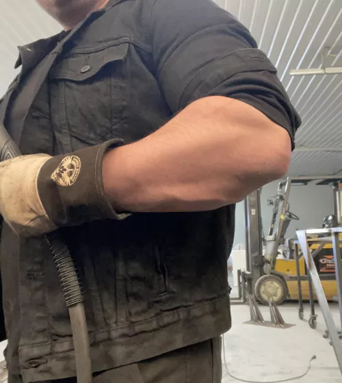 M/31 want to have fun in the workshop with me? by 083112strong