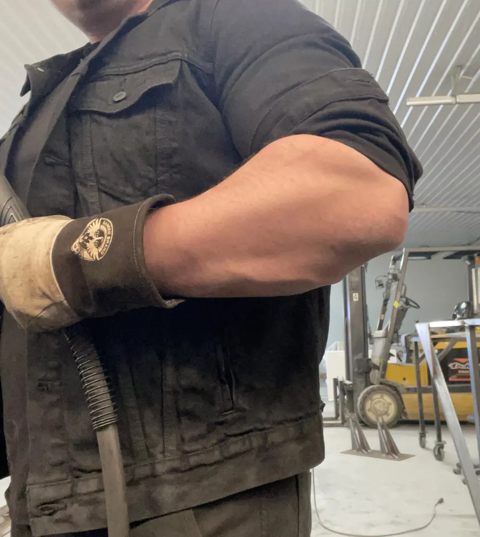 M/31 want to have fun in the workshop with me? posted by 083112strong