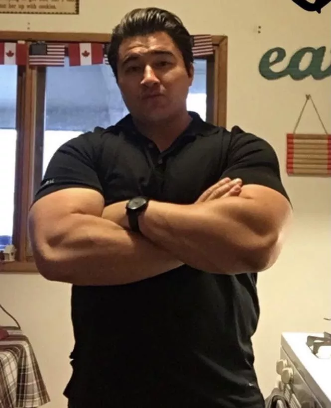 M/31 who wants a hug? posted by 083112strong