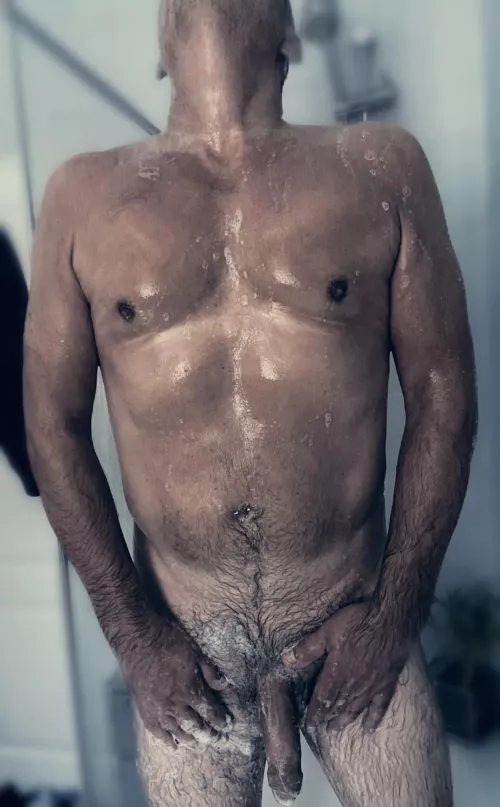 M59, 6ft, 180lbs by daydreamer163