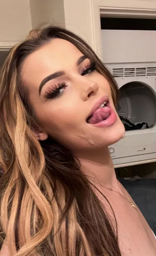 made a little mess with my little snack by SleepyxxxSarah