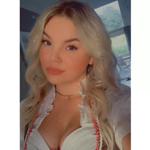 Made for dick sucking by Puzzleheaded_Age_314