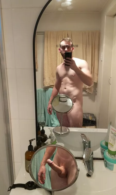 Made you look you dirty chook by JakeWarren98