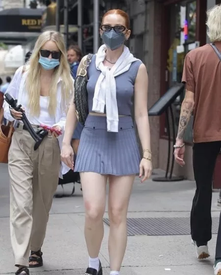 Madelaine Petsch by ilovebigasses11