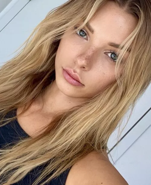 Madi Teeuws by bobbyUP-MKII