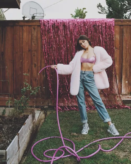 Madison Beer makes it too easy by itsthehornypolice