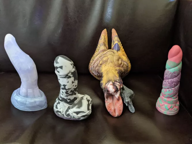 Mail day! Mini Habu and John, my long awaited Stella, and mini Mystic courtesy of u/SockBunnii ( highly recommended seller!!). I'm so in love with all of them 😻 by jackvermin