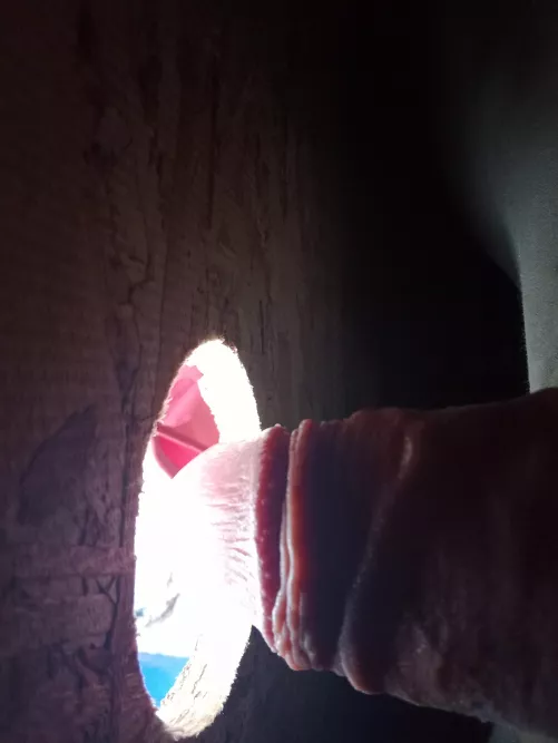 Maine gloryhole ready for a mouth by Munkylk