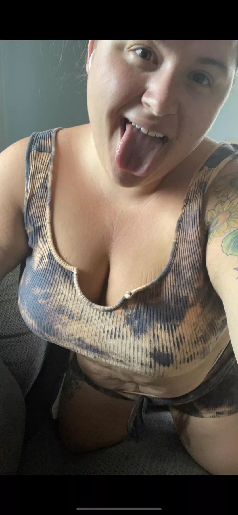 make a mess for me , send a chat if you want the video posted by handful_heather420