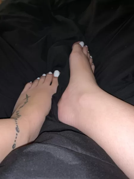 make luvvv to me by kuhmeelwhorehey