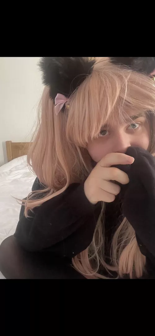 Make me feel cute please 😣 by Opening-Ebb-8892