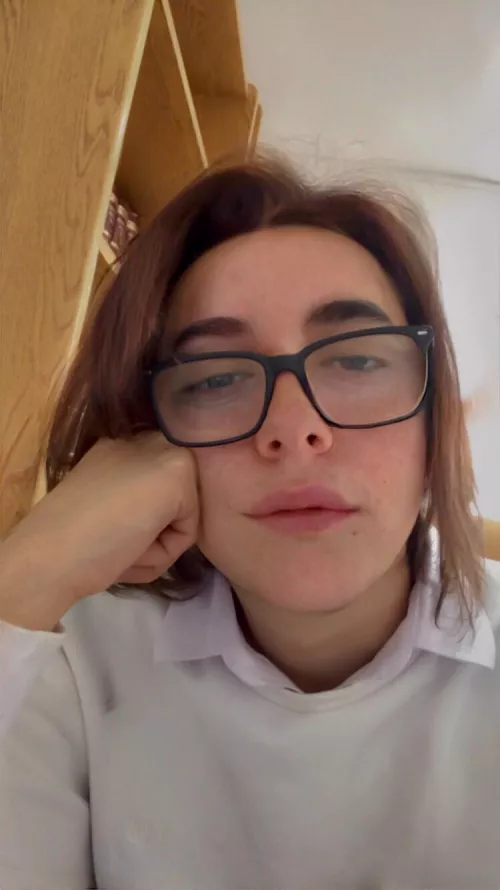 Make me feel pretty at work please! by felizzia22