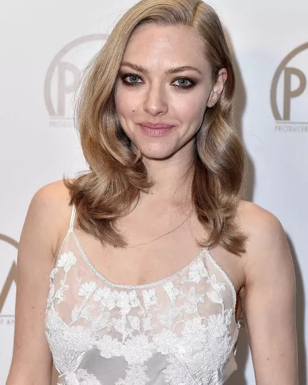 Make me moan for Amanda Seyfried by qwertyuiop342