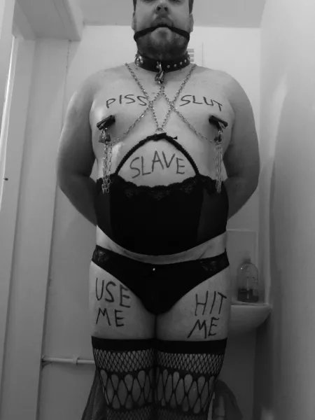 Make me your slave 🔒💋 by therisquebisque