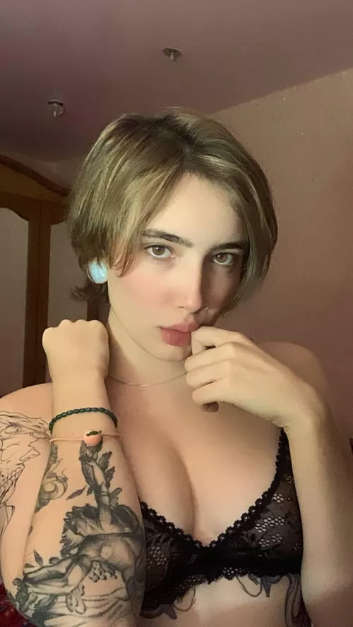 Make me yours 🥺🖤 (f19) by lov_perly