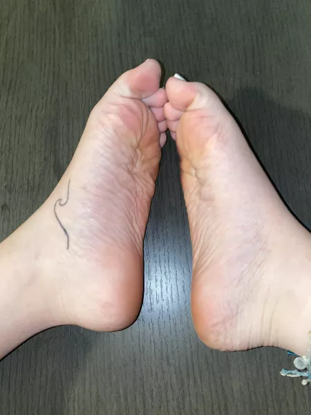 Make my toes curl daddy by footmama_16