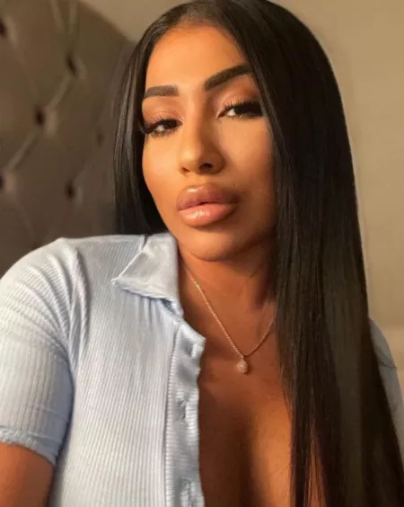 Make out lips by BloodstainedAxe