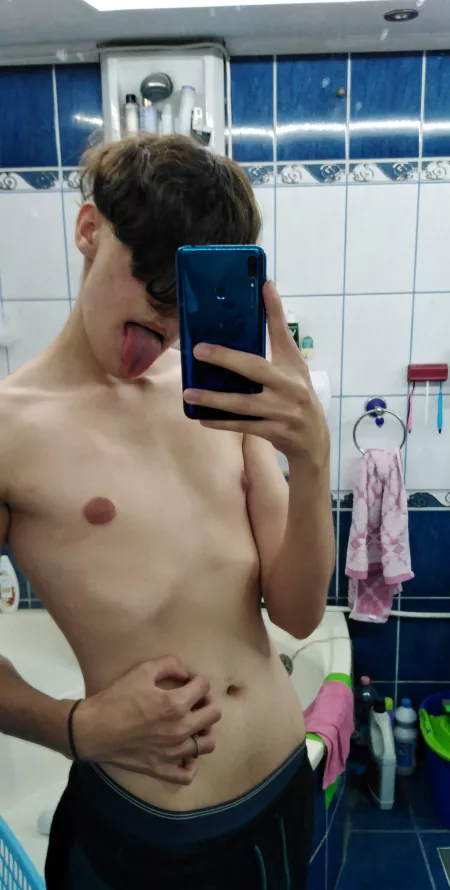 make yourself worthy and DM me🦶😏 by nikko12111