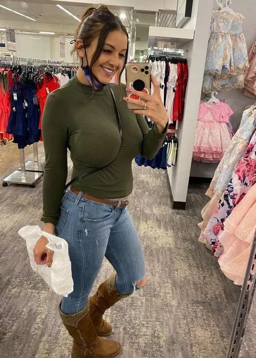 Making nice use of purse straps by VidockX