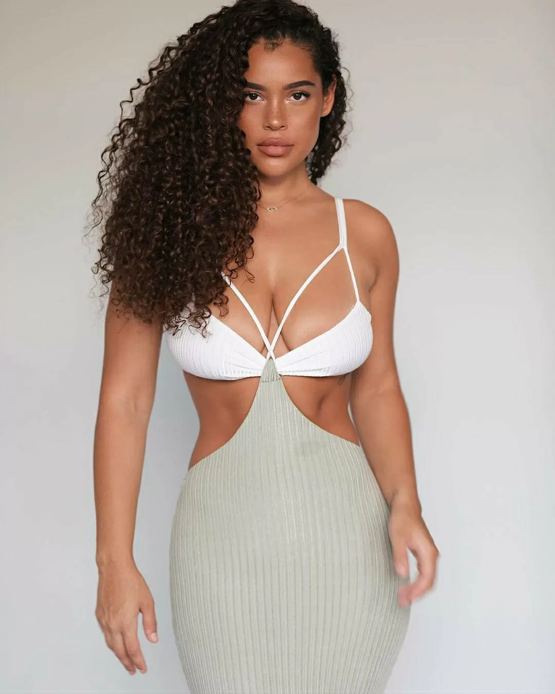 Malaika Terry posted by confused_soul_07