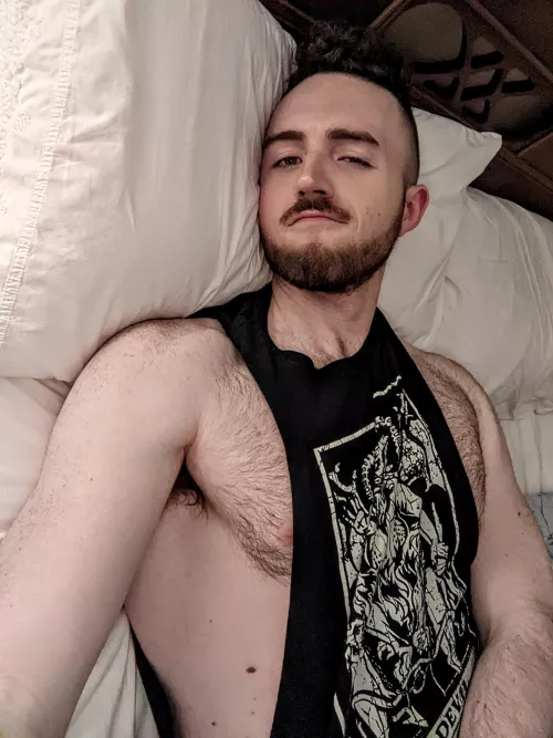 Mandatory post-festivities slumber by dreaming_prometheus