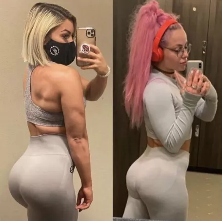 Mandy or Liv🍑🤤 by Josephthegoat06