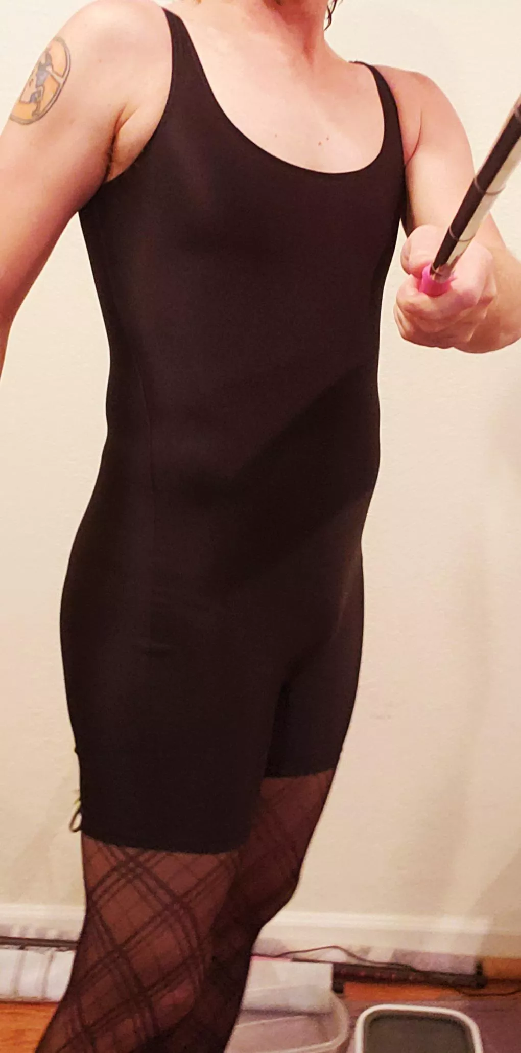 Manic Monday. These tights are amazing! posted by crosspanty